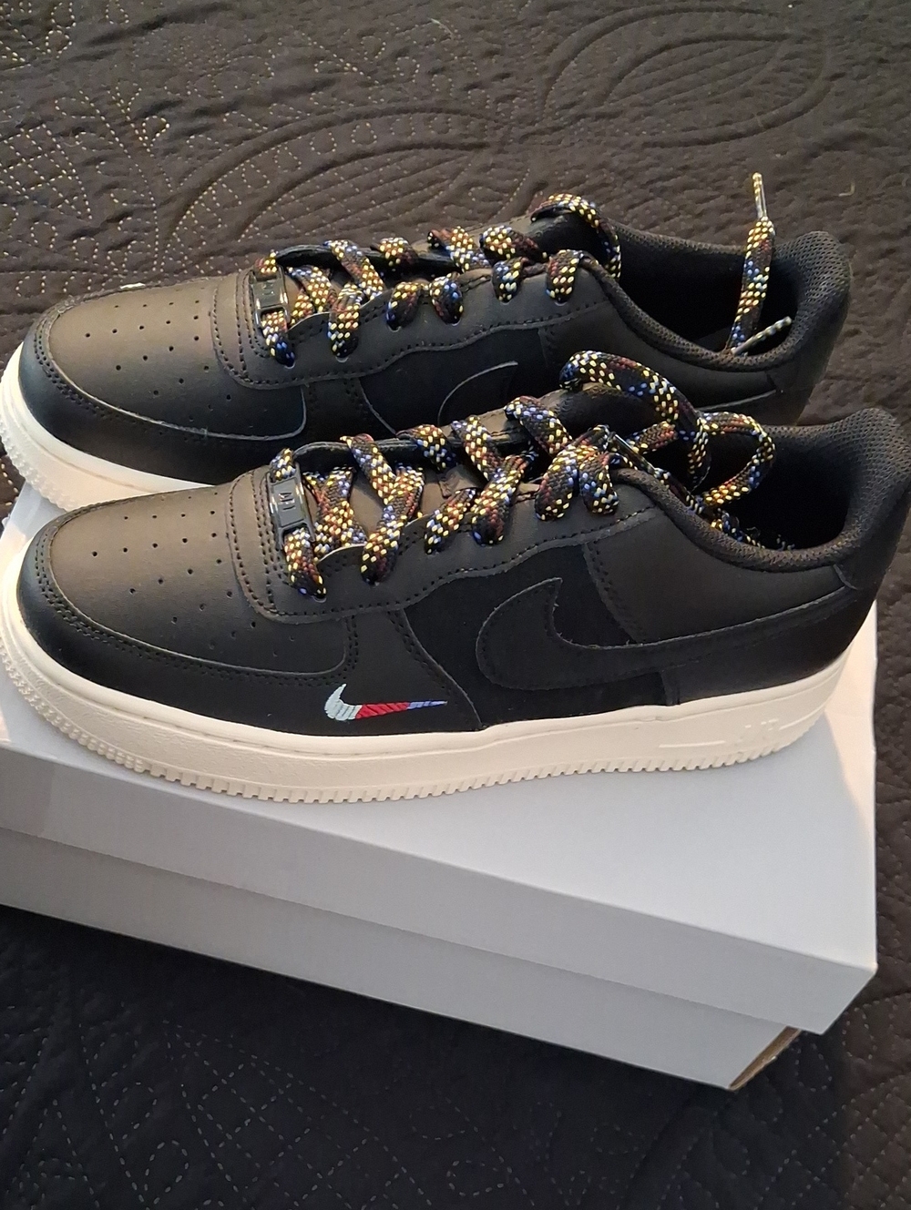 Nike Air Force 1 LV8 1 (GS) Sz 7Y Black/Black/ Saturn Gold-Comet Blue New In Box